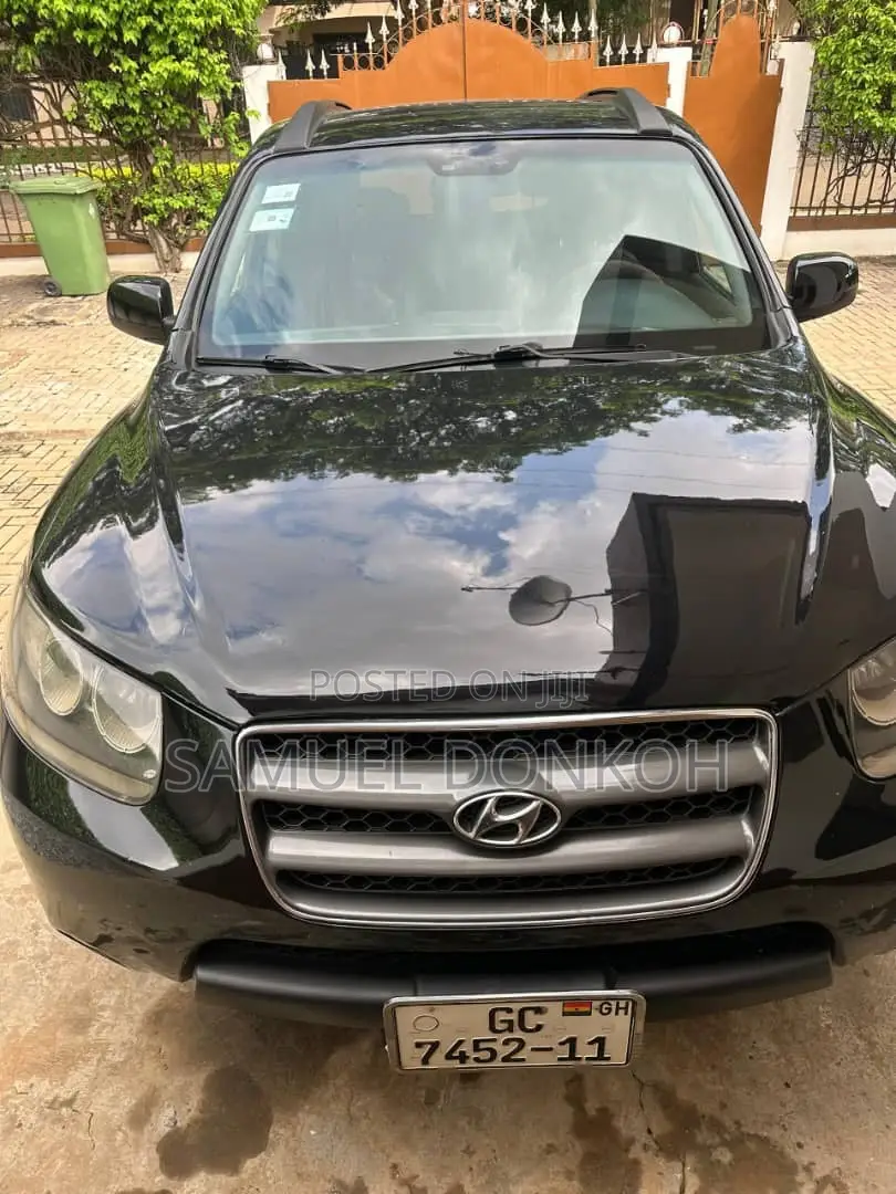 Hyundai Santa Fe 2011 Black