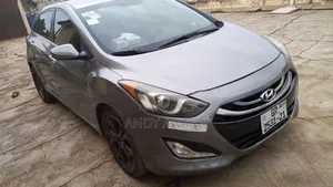 Hyundai Elantra Limited Sedan FWD (1.8L 4cyl 6A) 2016 Gray