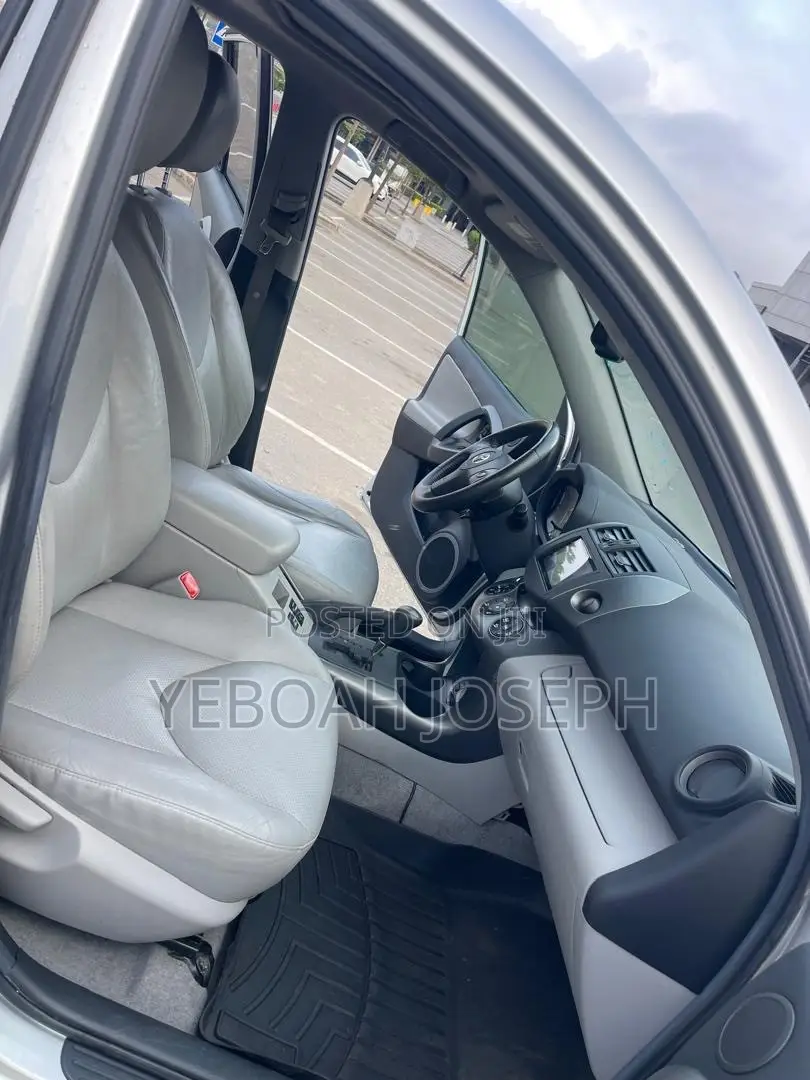 Toyota RAV4 3.5 Limited 4x4 2012 Silver