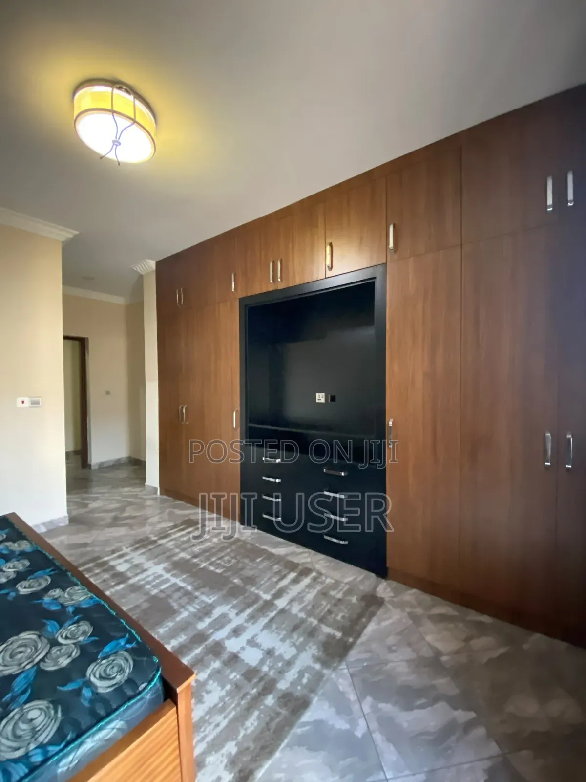 Furnished 2bdrm House in Accra Mall for rent