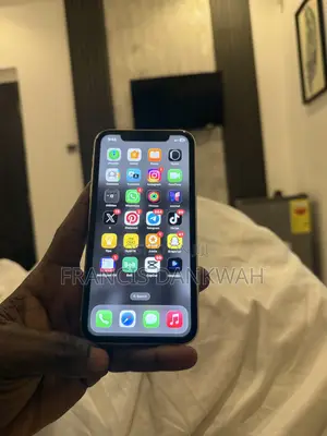 Apple iPhone 11 64 GB White