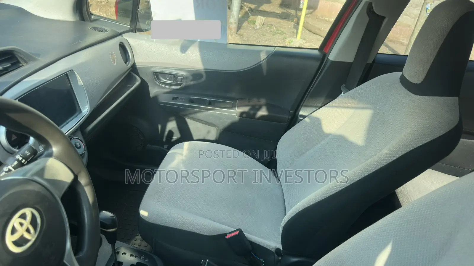 Toyota Vitz 1.5 FWD 5dr 2013 Red