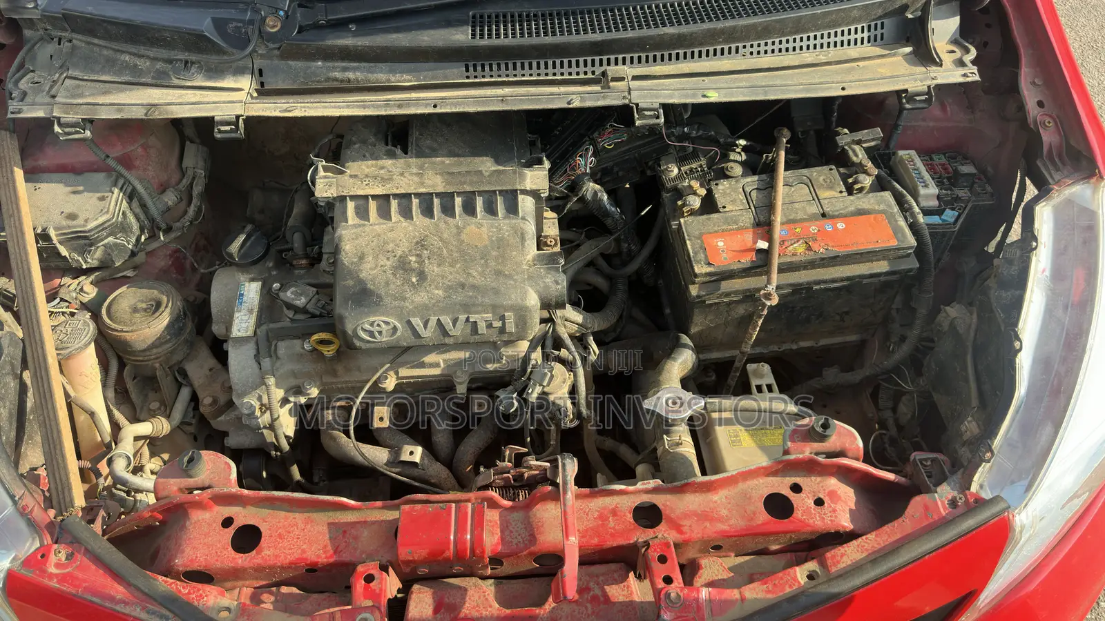 Toyota Vitz 1.5 FWD 5dr 2013 Red