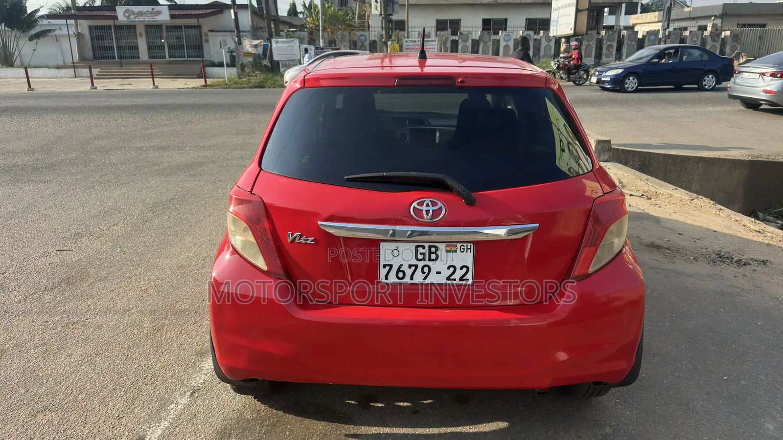 Toyota Vitz 1.5 FWD 5dr 2013 Red