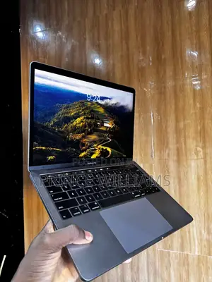 Laptop Apple MacBook Pro 2019 8GB Intel Core i7 SSD 256GB