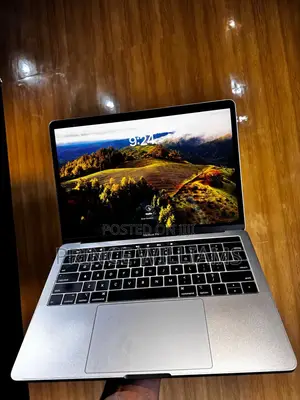 Laptop Apple MacBook Pro 2019 8GB Intel Core i7 SSD 256GB