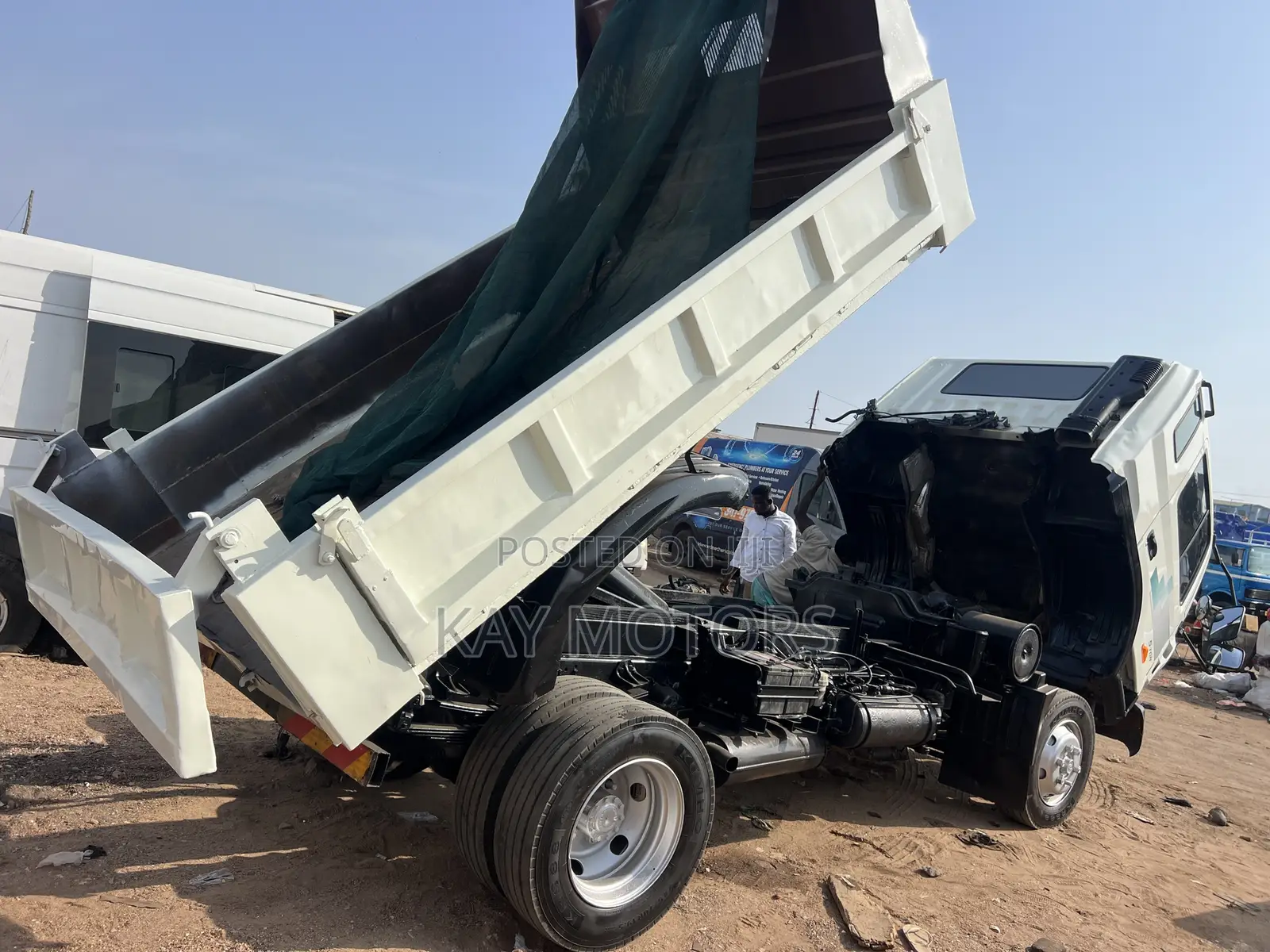 Hyundai Gold Tipper