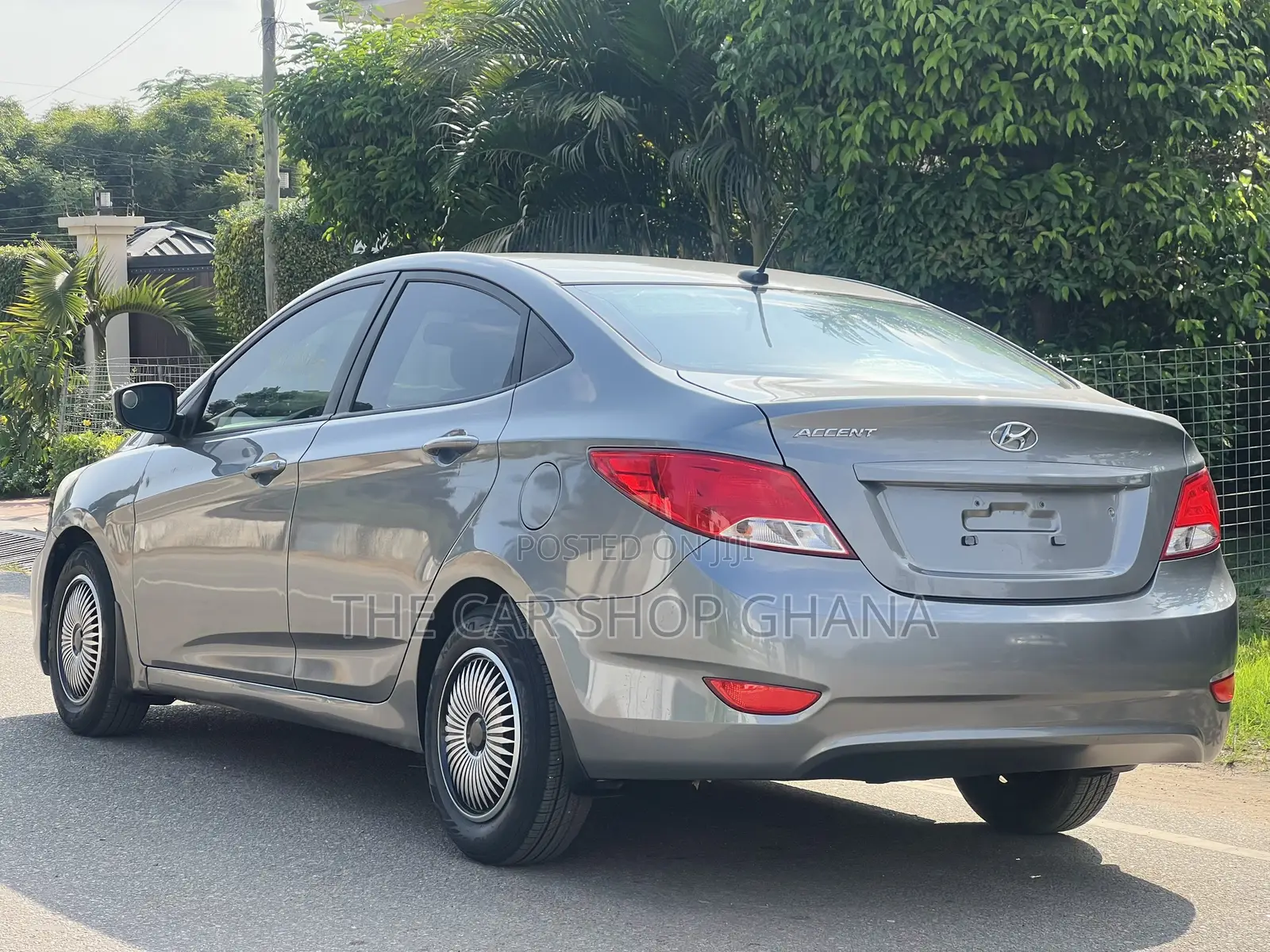 Hyundai Accent SE Sedan 2016 Gray