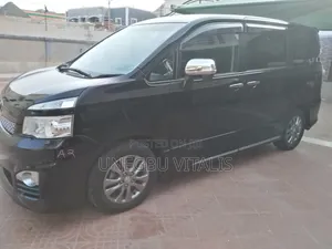 Toyota Voxy V 2WD 8-Seater 2012 Black