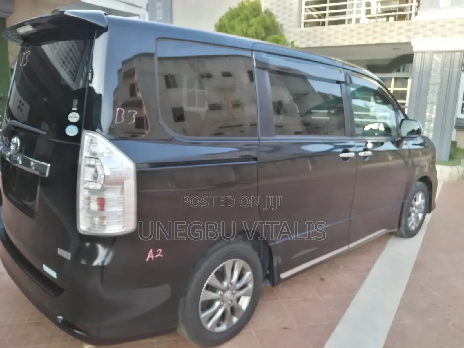 Toyota Voxy V 2WD 8-Seater 2012 Black