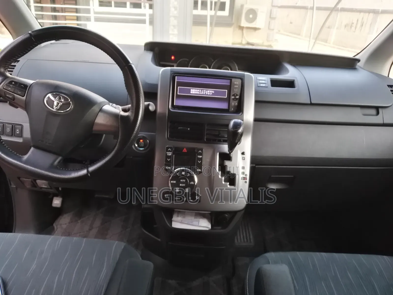 Toyota Voxy V 2WD 8-Seater 2012 Black