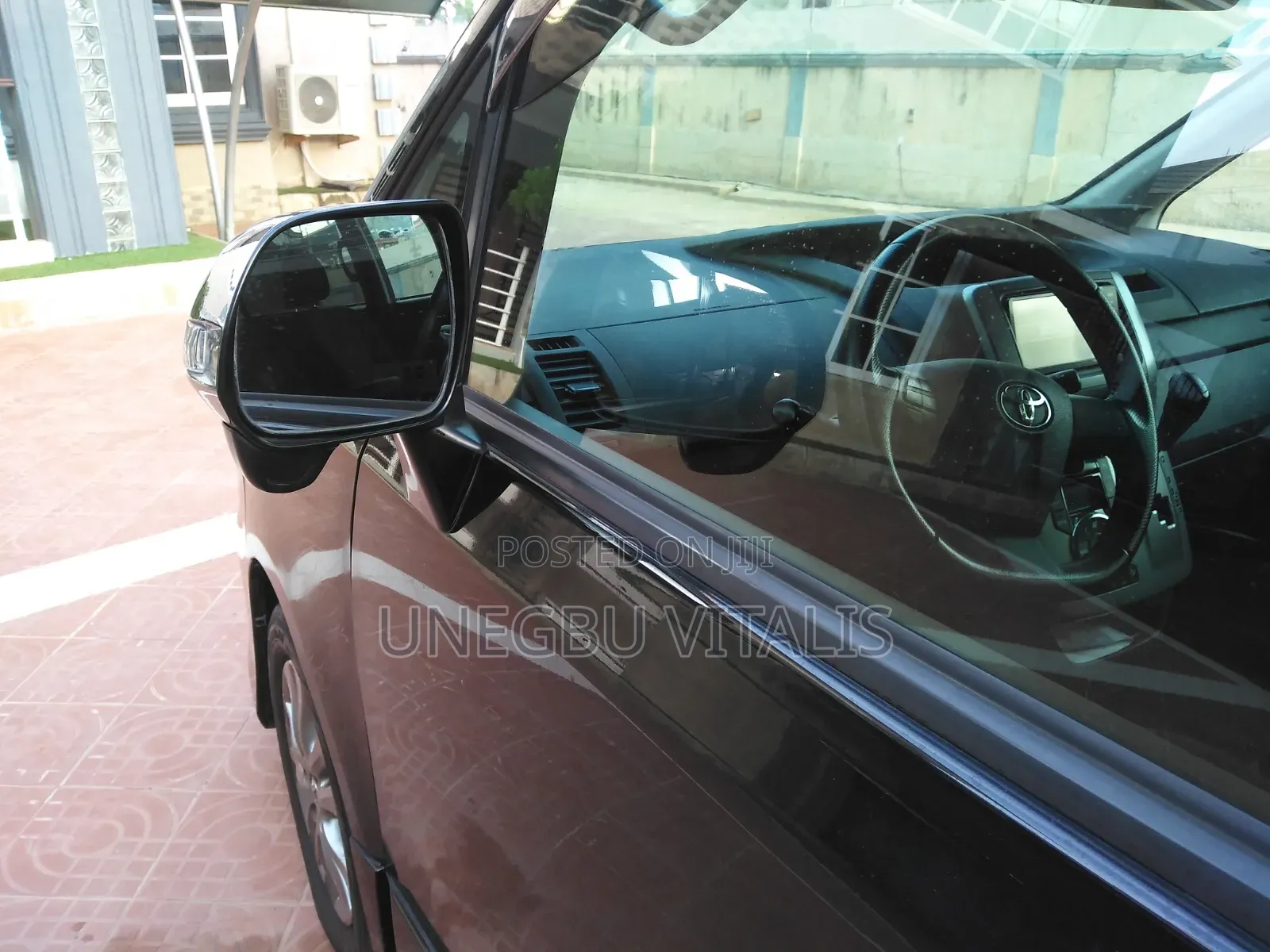 Toyota Voxy V 2WD 8-Seater 2012 Black