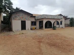5bdrm House in Ofankor for sale