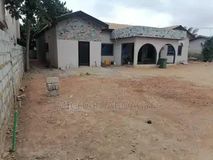 5bdrm House in Ofankor for sale
