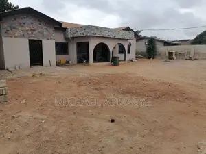 5bdrm House in Ofankor for sale