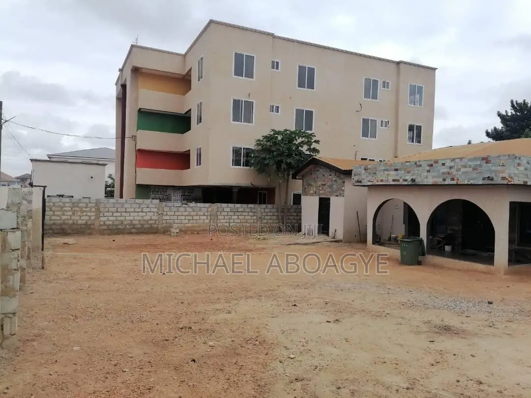 5bdrm House in Ofankor for sale