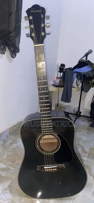 Home Used Acoustic Guitar for Sale
