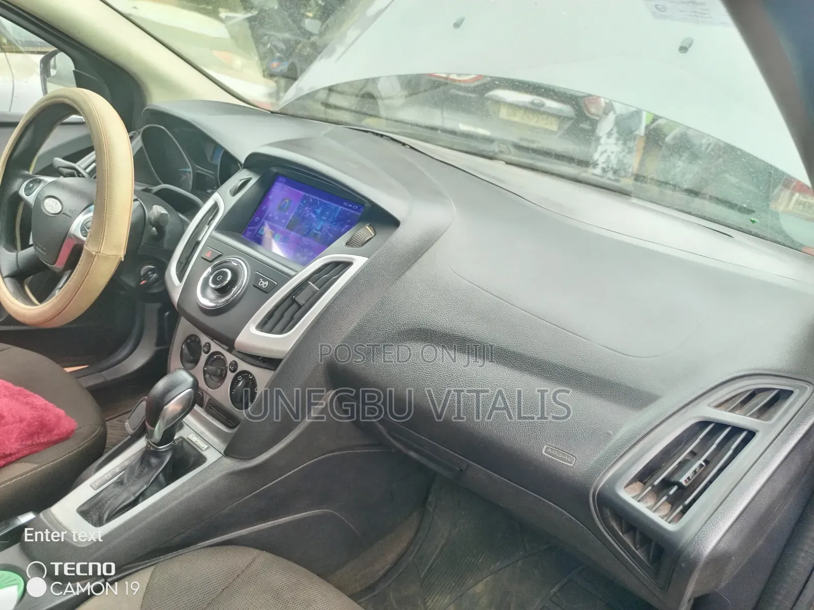 Ford Focus SE 4dr Hatchback (2.0L 4cyl 5M) 2014 Gray