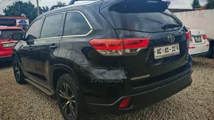 Toyota Highlander XLE 4dr SUV AWD (3.5L 6cyl 6A) 2015 Black