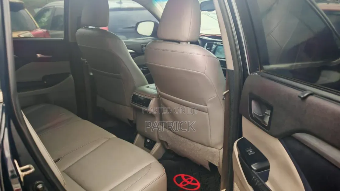 Toyota Highlander XLE 4dr SUV AWD (3.5L 6cyl 6A) 2015 Black