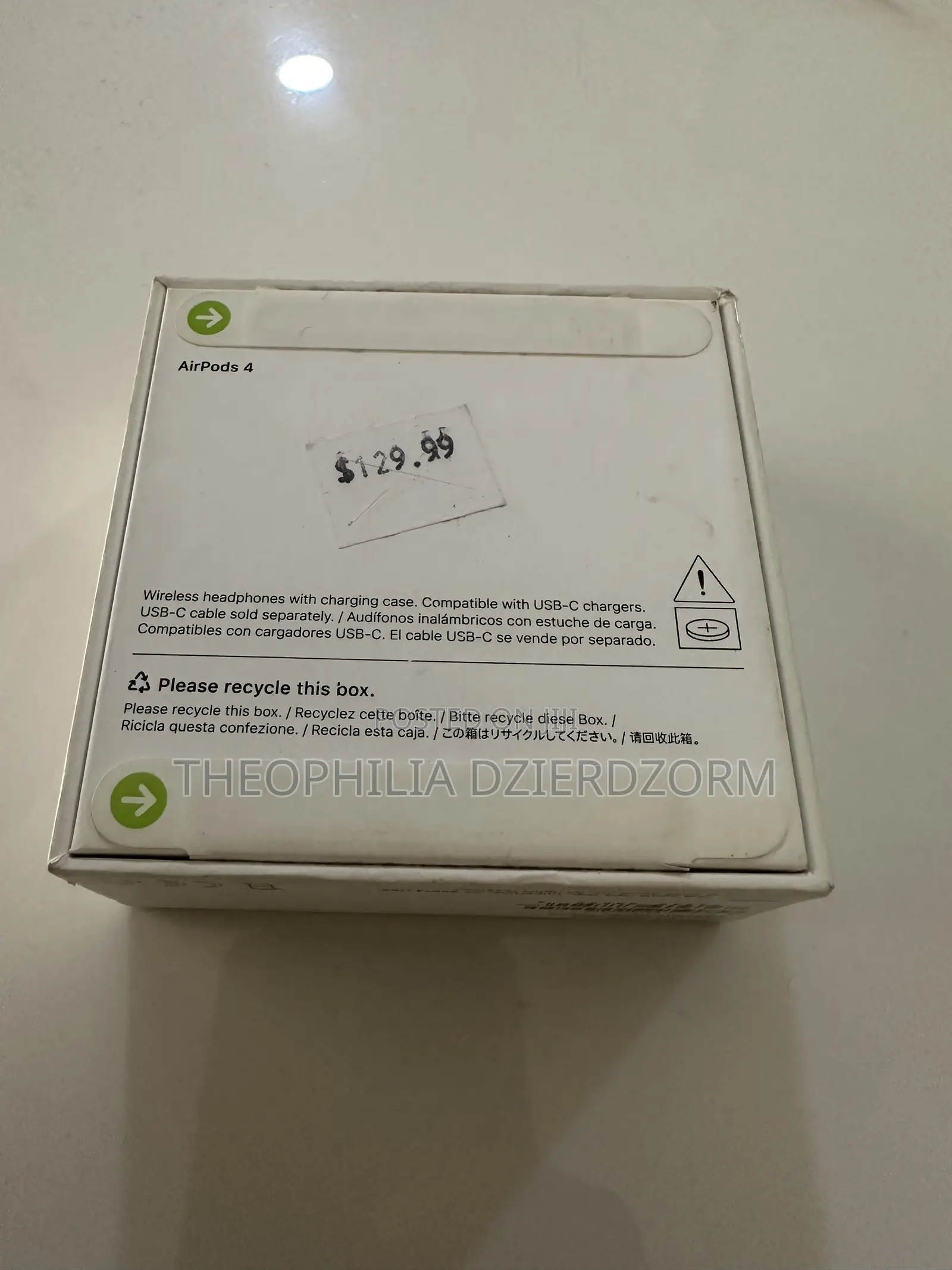 Apple AirPods 4