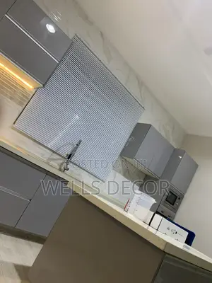 Elegant Venetian Window Blinds