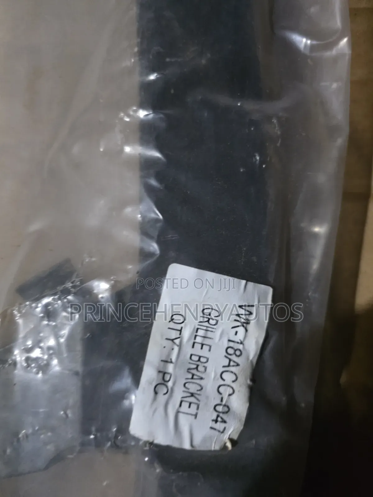 Honda Accord 2018-2022 Grille Bracket