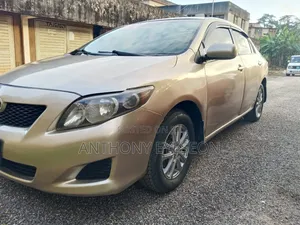 Toyota Corolla 2010 Gold
