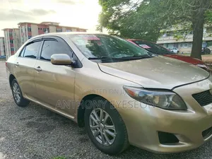 Toyota Corolla 2010 Gold