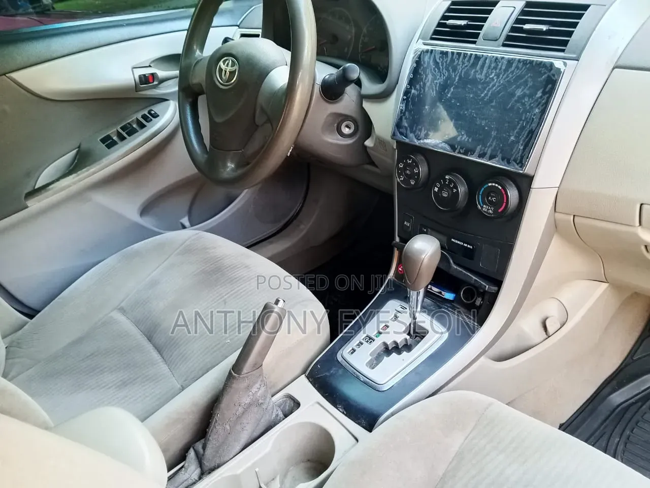 Toyota Corolla 2010 Gold