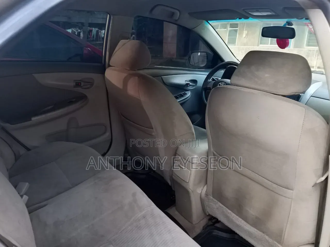 Toyota Corolla 2010 Gold