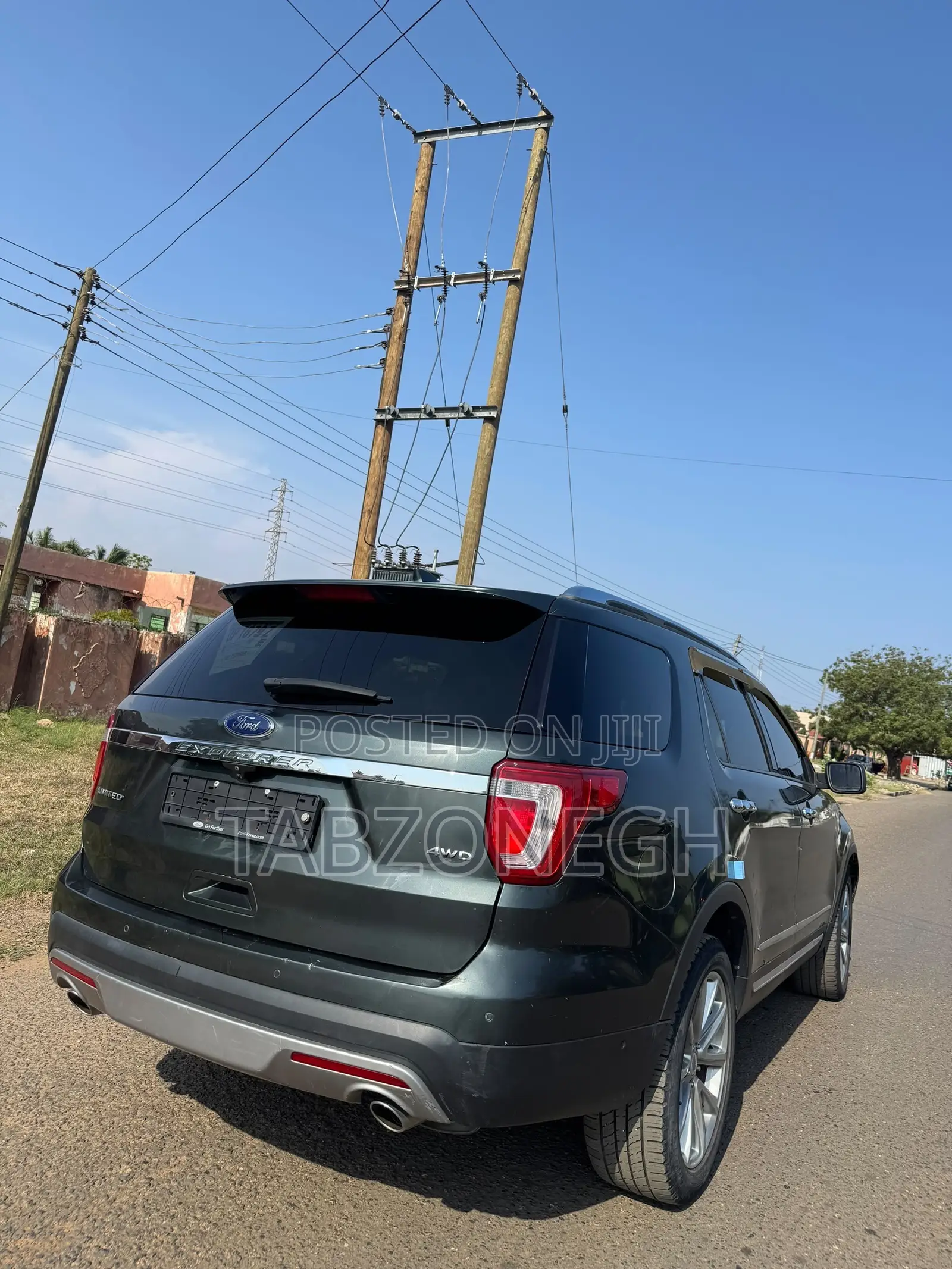 Ford Explorer Limited 4dr SUV AWD (3.5L 6cyl 6A) 2016 Gray
