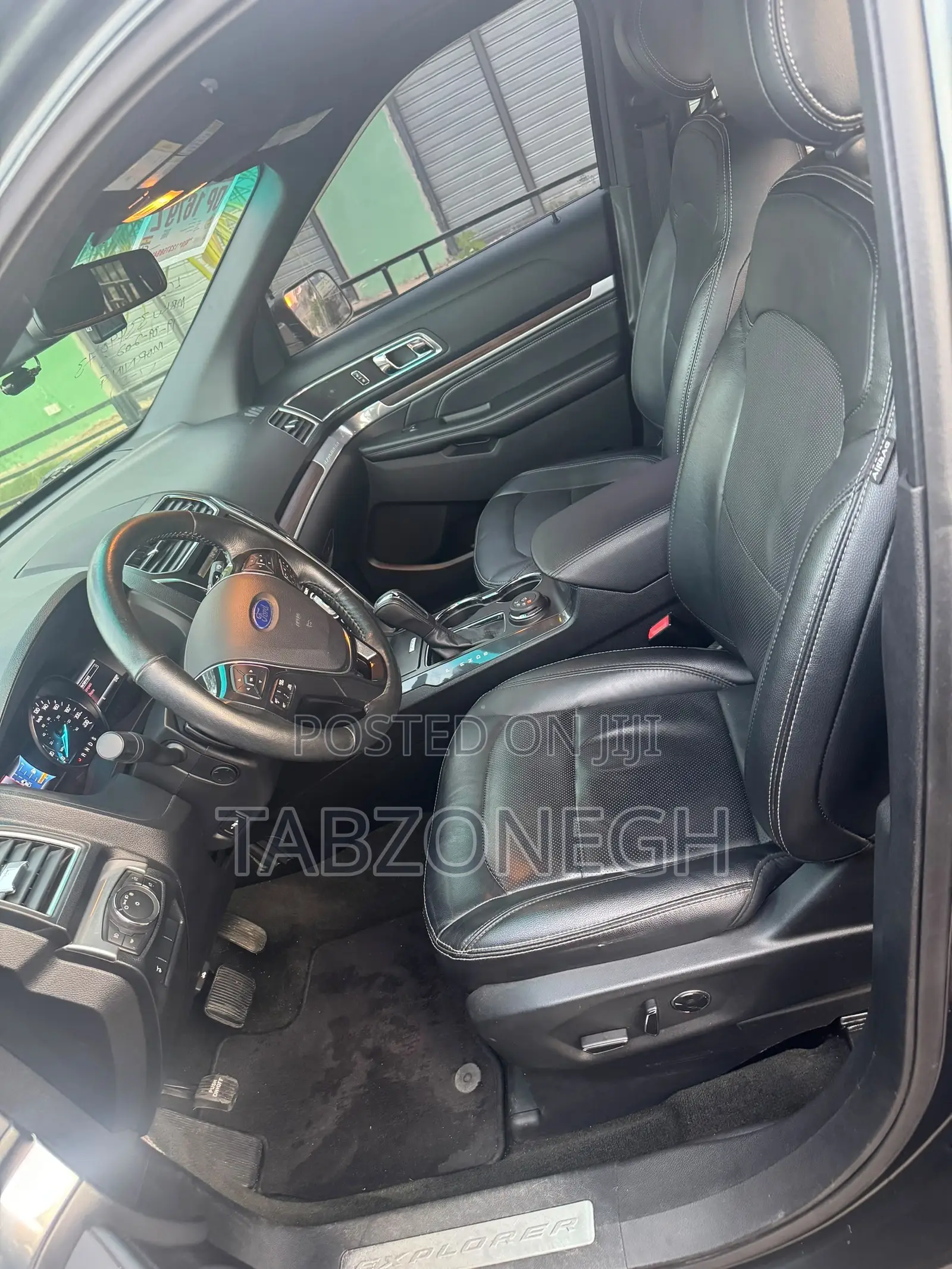 Ford Explorer Limited 4dr SUV AWD (3.5L 6cyl 6A) 2016 Gray