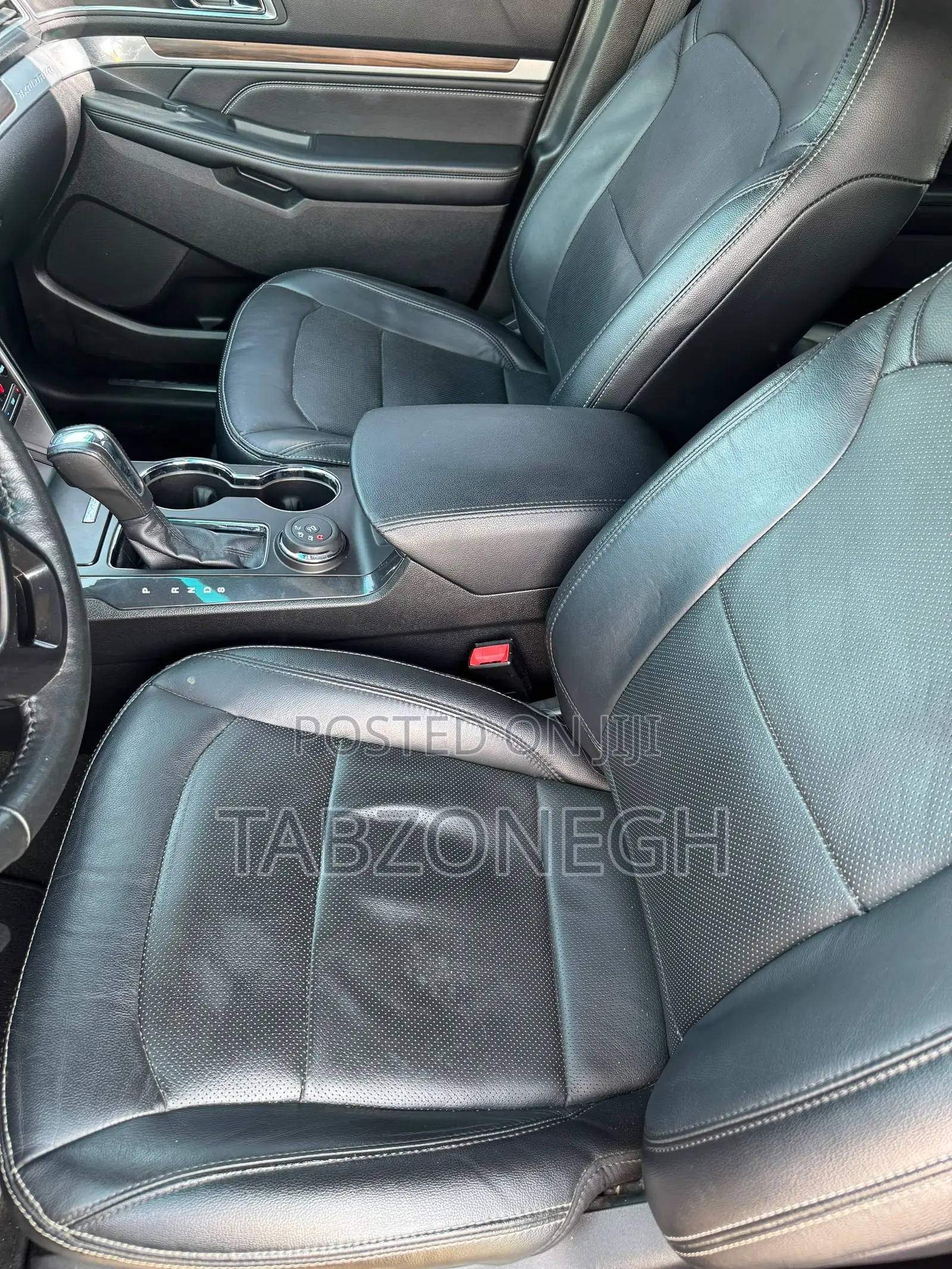 Ford Explorer Limited 4dr SUV AWD (3.5L 6cyl 6A) 2016 Gray
