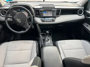 Toyota RAV4 2016 Blue