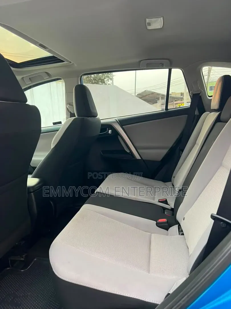Toyota RAV4 2016 Blue
