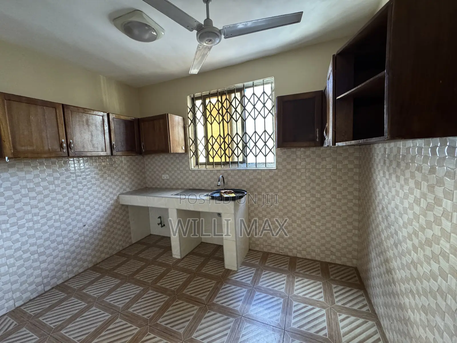 2bdrm Apartment in Oyarifa Tipper for rent