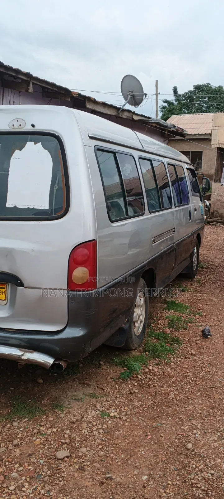 Hyundai H-100 2004 Silver