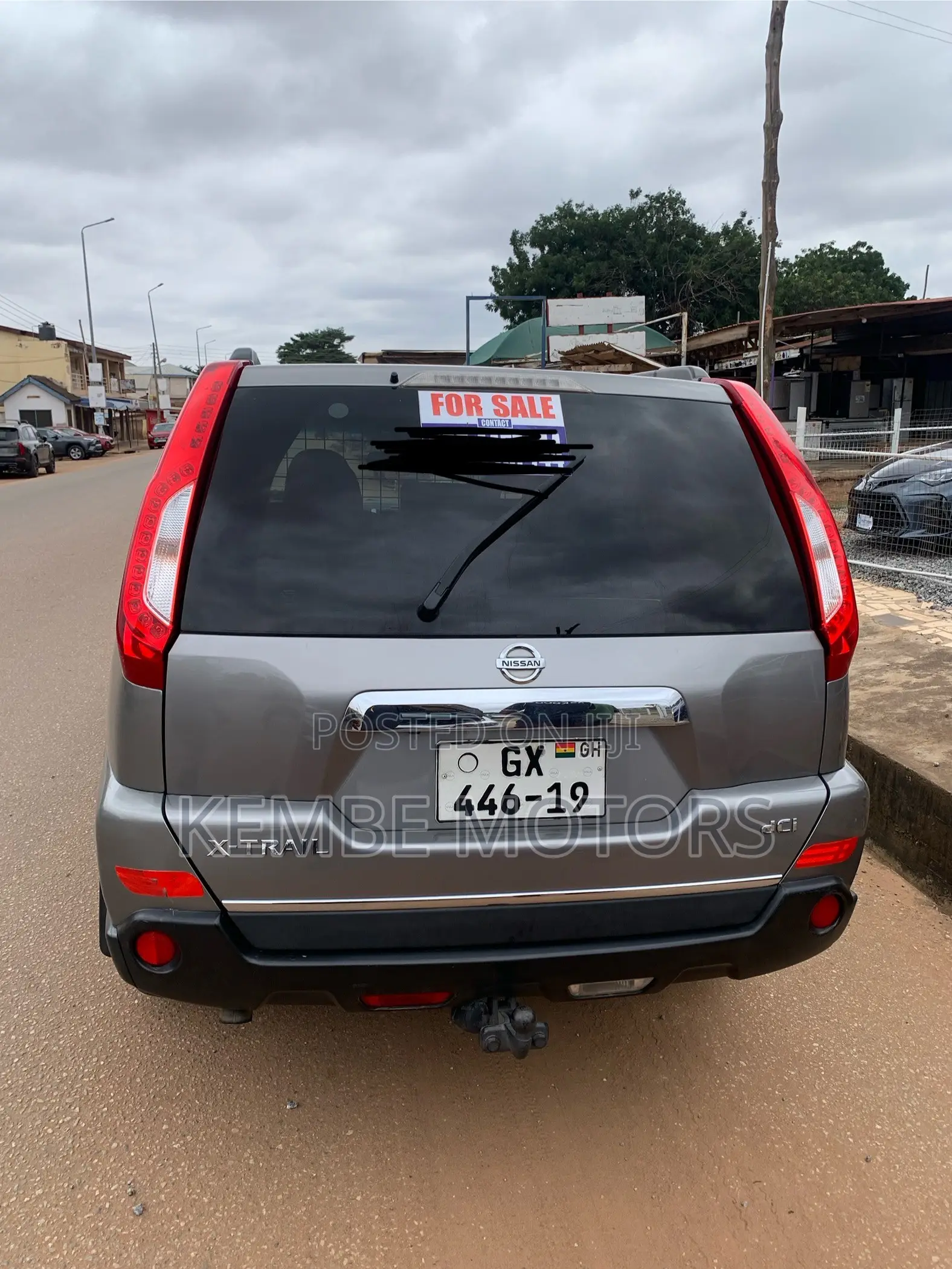 Nissan X-Trail 2012 Brown