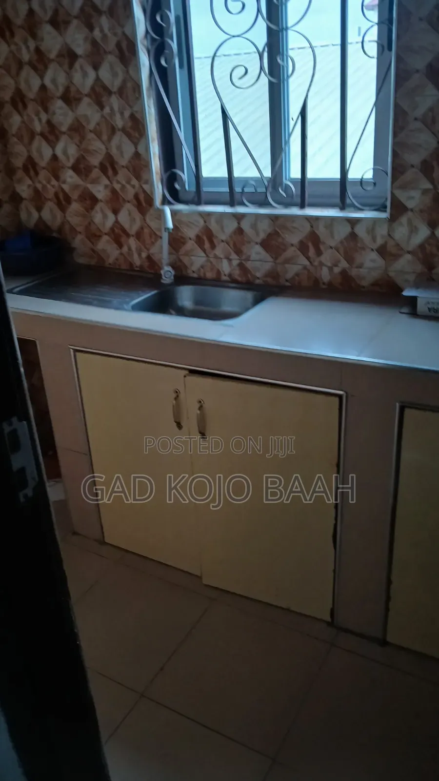 1bdrm Room & Parlour in Aseda House, Awutu Senya East Municipal