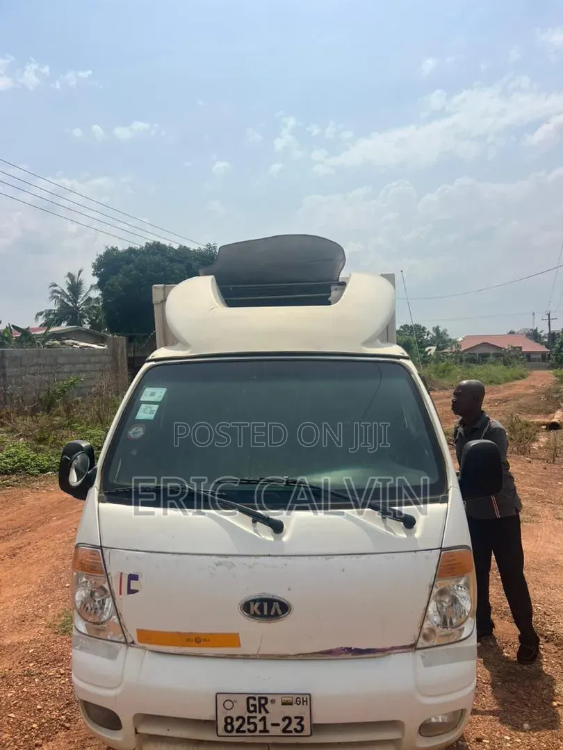 Kia Bongo 2012 White