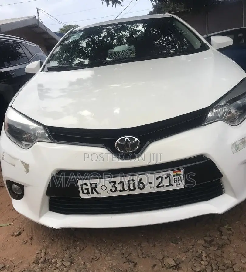 Toyota Corolla LE Eco 4dr Sedan (1.8L 4cyl CVT) 2015 White