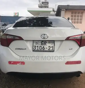 Toyota Corolla LE Eco 4dr Sedan (1.8L 4cyl CVT) 2015 White