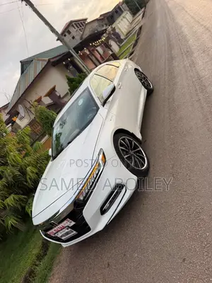 Honda Accord Touring 2.0T 2020 White