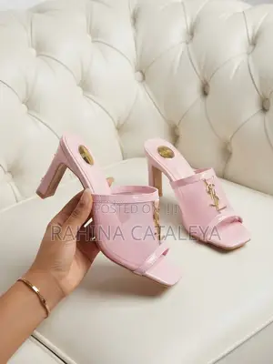 Ladies Classic Shoe
