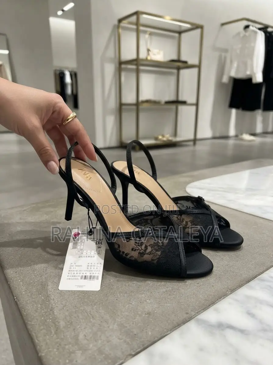 Ladies Classic Shoe