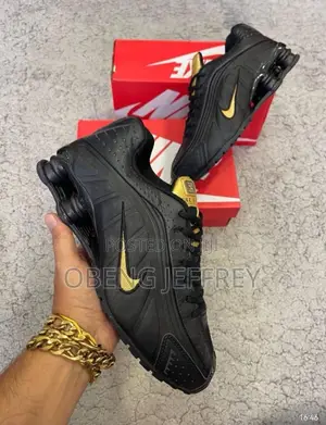 Original Nike Shox R4 Black/Gold