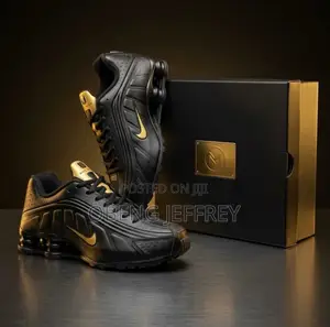 Original Nike Shox R4 Black/Gold