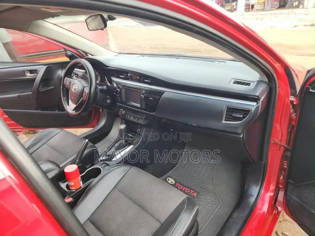 Toyota Corolla LE 4dr Sedan (1.8L 4cyl CVT) 2015 Red
