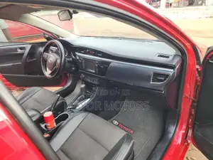 Toyota Corolla LE 4dr Sedan (1.8L 4cyl CVT) 2015 Red
